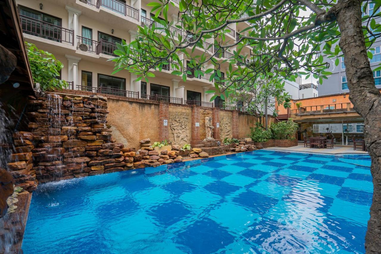 Bella Villa Prima Pattaya Exteriör bild